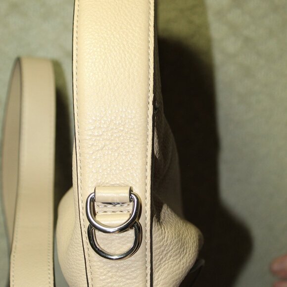 Marc Jacobs Beige Neutral Pebbled Leather Shoulder Bag - EUC! - Picture 8 of 11